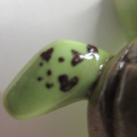 Handmade Polymer Clay Heart Turtle Charm - Picture 6 of 7